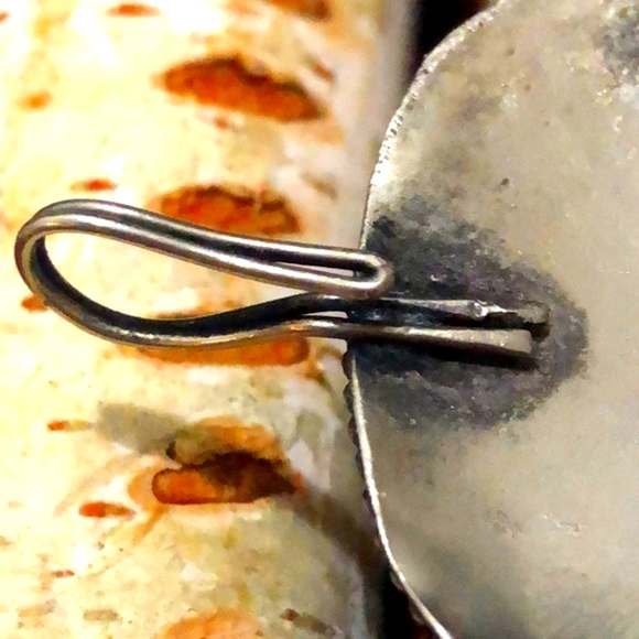 VINTAGE METAL CONCHE STONE BRACELET - Picture 6 of 7